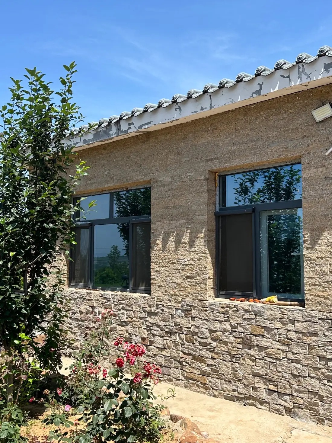 Yellow Pre-Assembled Stacked Stone Panels